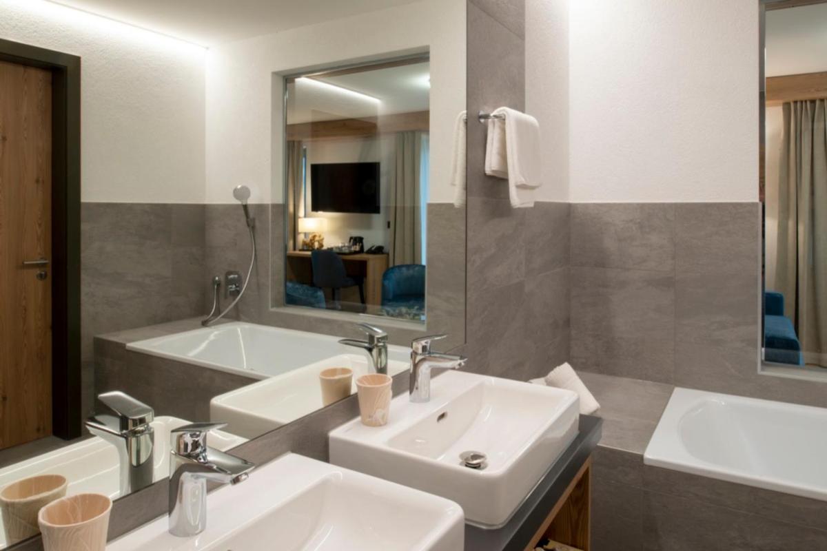 Boutique Hotel Corbetta - Spa 60M2 - La Montagne A 5 Minutes De L'Autoroute A12 Aux Paccots Sur Montreux - Nouveau Loft Familial - Profitez Du Lac Leman Et Des Montagnes En Meme Temps Les Paccots Exterior photo
